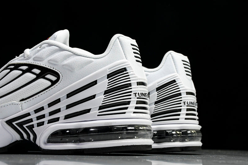 TN Air Max Plus 3 GS White Black