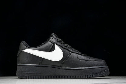 Air Force 1 Low “Black/White”