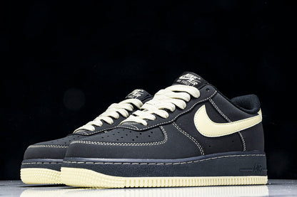 Air Force 1 Low BLACK/GOLD