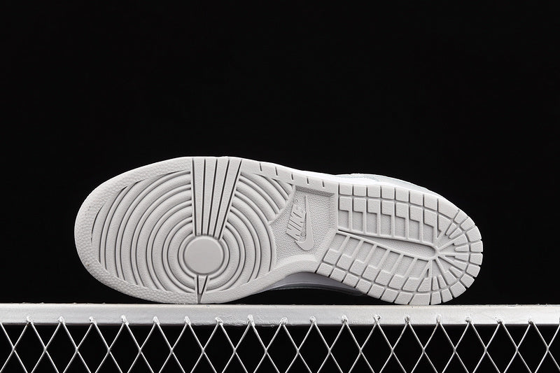 Dunk Low “Grey Fog”