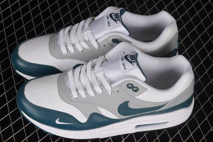 Air Max LV8” White/Dark /Teal DH4059-101