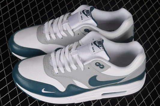 Air Max LV8” White/Dark /Teal DH4059-101