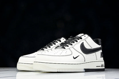 Air Force 1 Low LOW BLACK LINE ON TWO-TONE BASE