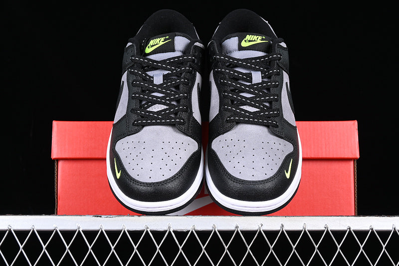 Dunk Low Black Grey Green Strike