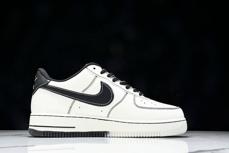 Air Force 1 Low LOW BLACK LINE ON TWO-TONE BASE