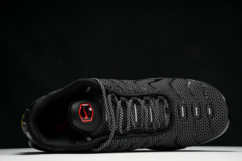 Air Max Plus “Metal Mesh”