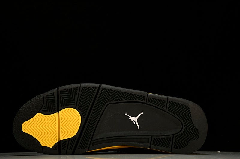 Air Jordan 4s Retro/black/yellow