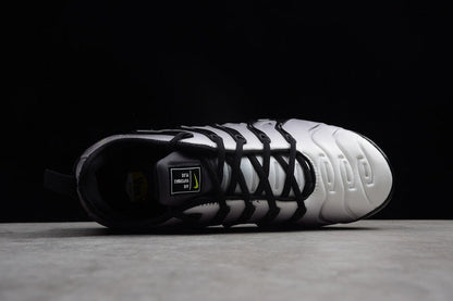 VAPORMAX PLUS BLACK/VOLT-WHITE