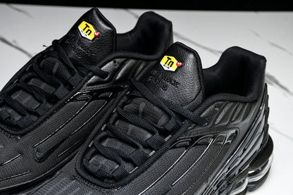TN Air Max Plus 3 Triple Black