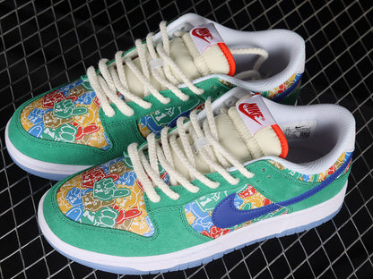 Dunk Low “Foam Finger”DZ5184-300