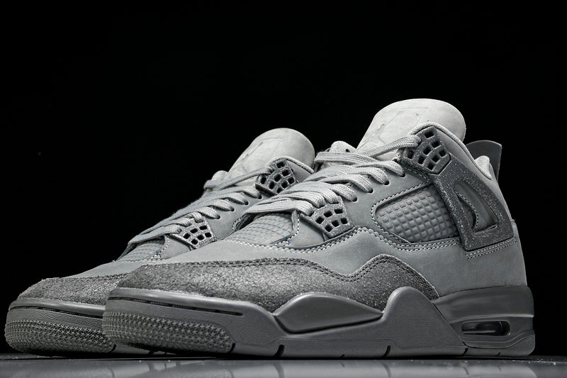 Air Jordan 4s SE SMOKE GREY