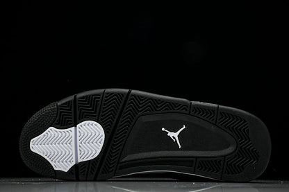 Air Jordan 4s RETRO WHITE THUNDER