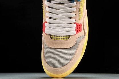 Air Jordan 4s RETRO GUAVA ICE/LIGHT