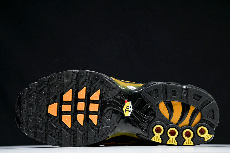 TN Air Max Plus Black Sundial