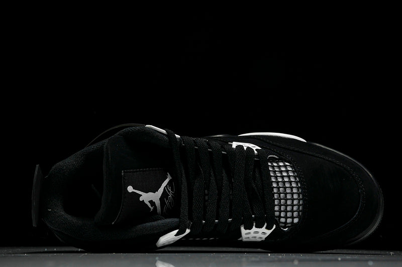 Air Jordan 4s RETRO WHITE THUNDER