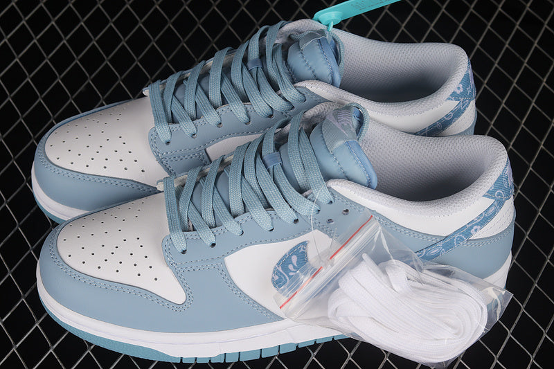 Dunk Low WMNS “Blue Paisley”