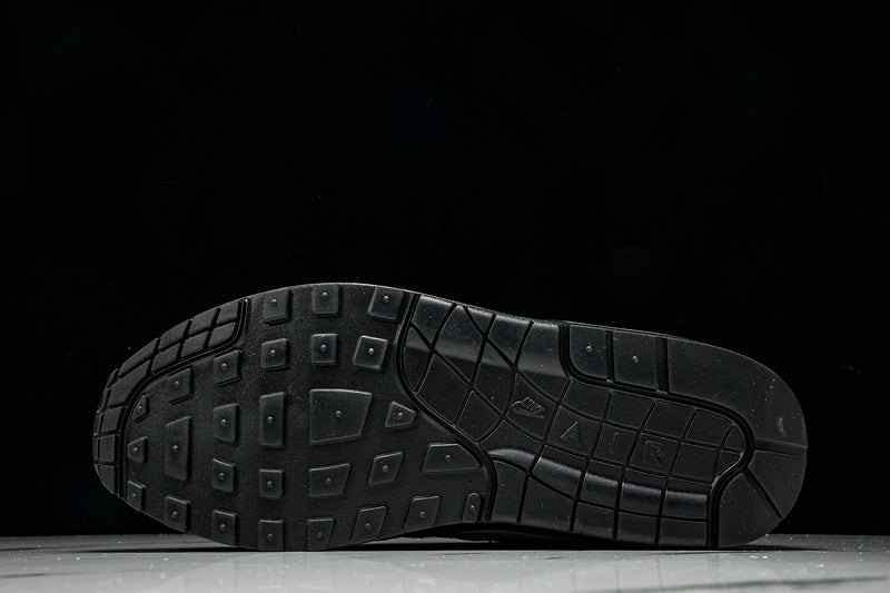 Air Max 1 Black White