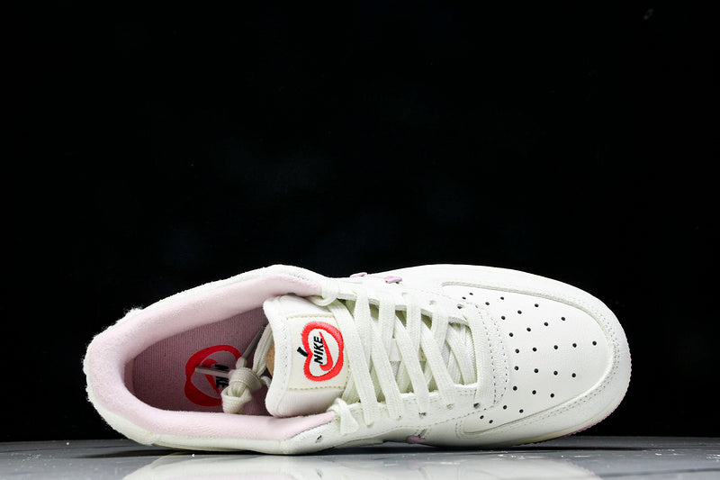 WMNS  Air Force 1 Low “VALENTINE'S DAY
