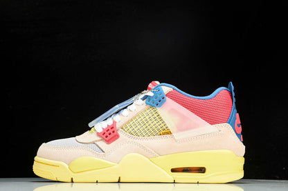 Air Jordan 4s RETRO GUAVA ICE/LIGHT