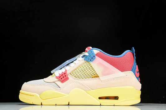 Air Jordan 4s RETRO GUAVA ICE/LIGHT