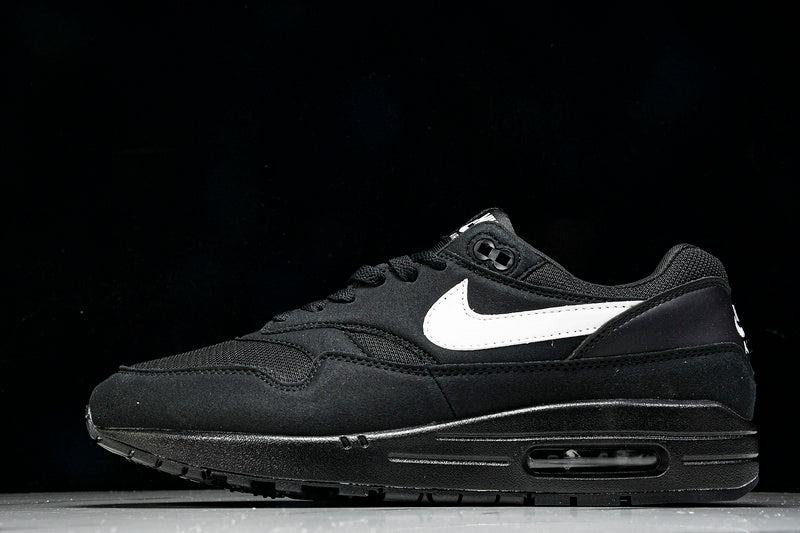Air Max 1 Black White