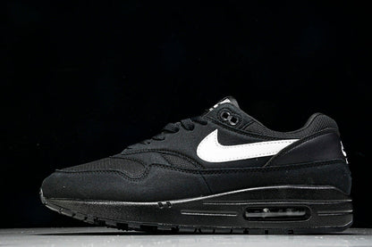 Air Max 1 Black White