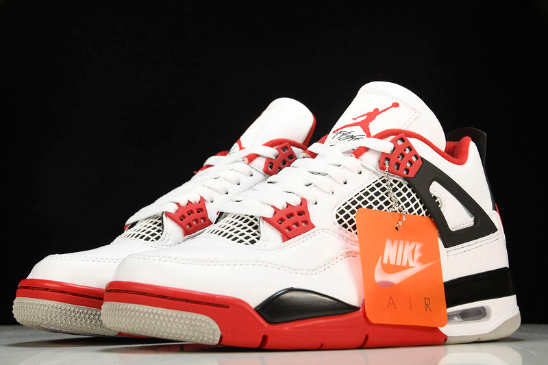 Air Jordan 4s RETRO OG WHITE/BLACK
