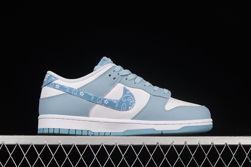 Dunk Low WMNS “Blue Paisley”