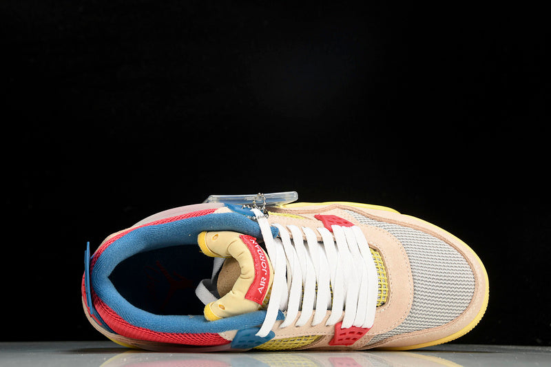 Air Jordan 4s RETRO GUAVA ICE/LIGHT