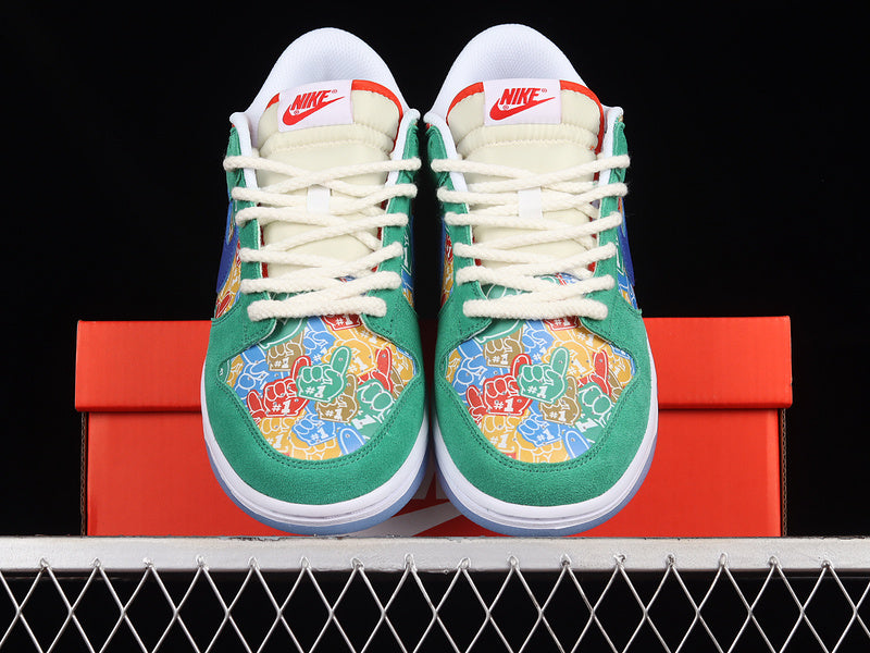 Dunk Low “Foam Finger”DZ5184-300