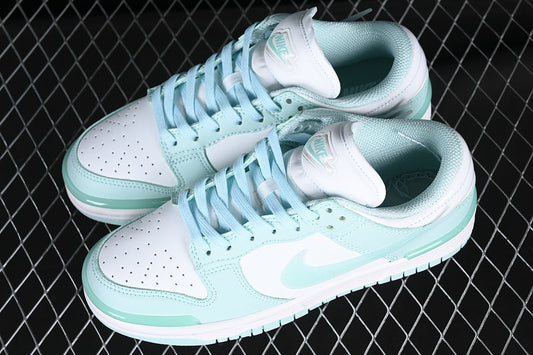 Dunk Low Twist Jade Ice