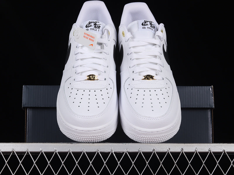 Air Force 1 Low “40th Anniversary”DQ7658-100