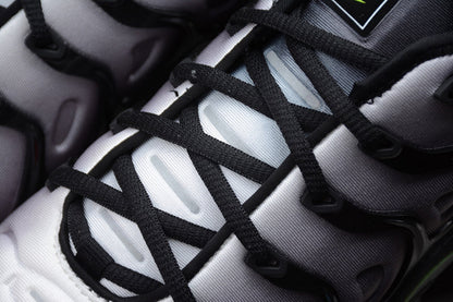VAPORMAX PLUS BLACK/VOLT-WHITE