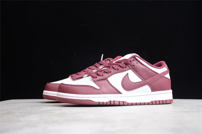 Dunk Low “Dark Beetroot”DD1503-108