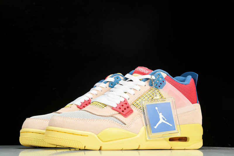 Air Jordan 4s RETRO GUAVA ICE/LIGHT