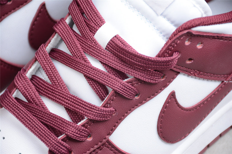 Dunk Low “Dark Beetroot”DD1503-108