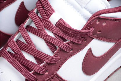 Dunk Low “Dark Beetroot”DD1503-108