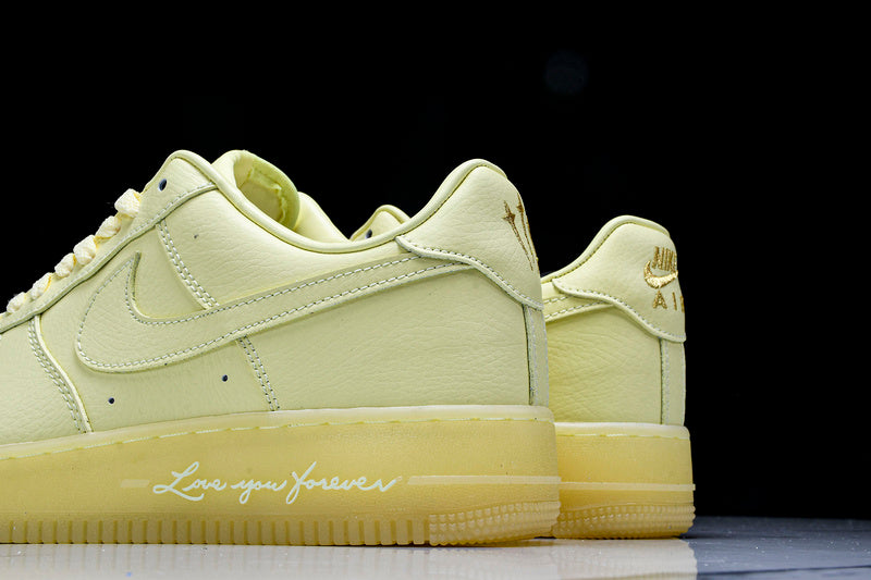 WMNS  Air Force 1 “LYF”