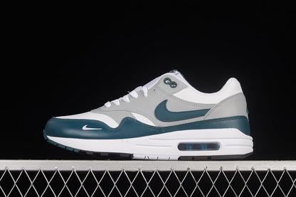 Air Max LV8” White/Dark /Teal DH4059-101