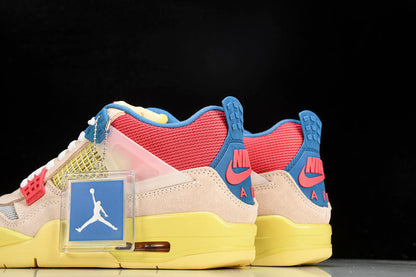 Air Jordan 4s RETRO GUAVA ICE/LIGHT