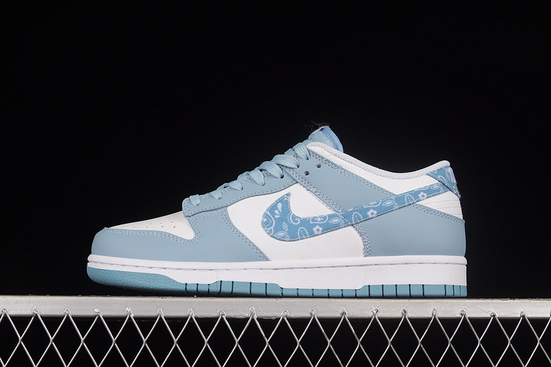 Dunk Low WMNS “Blue Paisley”