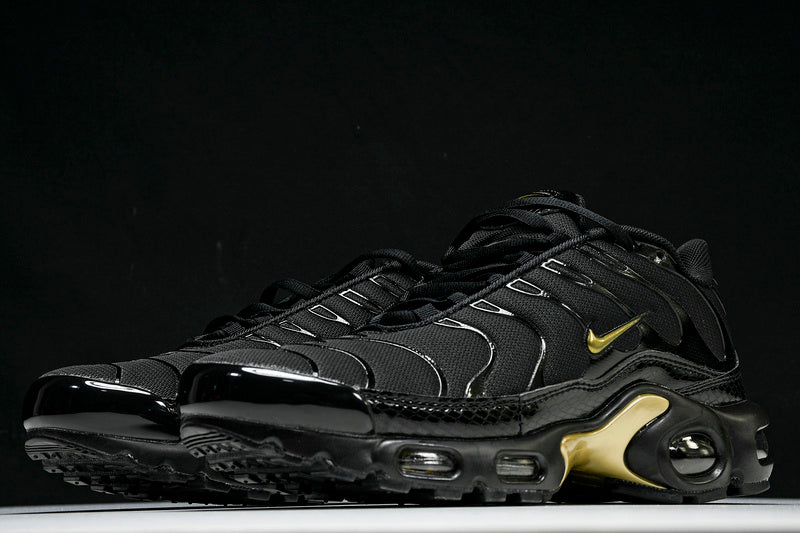 Air Max Tn Plus Black/Gold