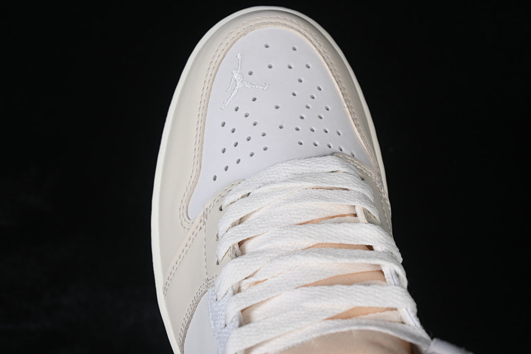 JORDAN 1 RETRO HIGH OG UNIVERSITY RED/COCONUT