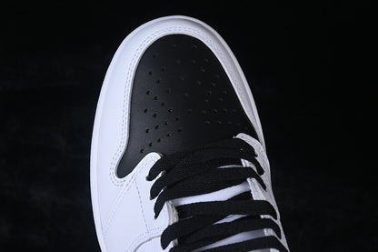 JORDAN 1 HIGH BLACK/WHITE