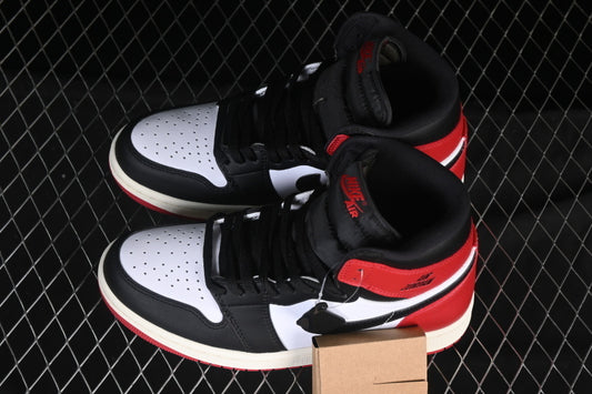 AIR JORDAN 1 HIGH AJ1 RED/WHITE/BLACK