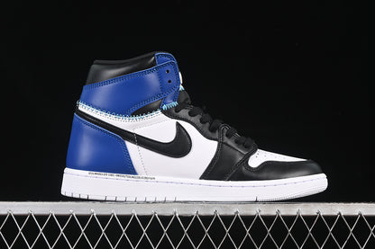 JORDAN 1 RETRO WHITE/BLACK/BLUE