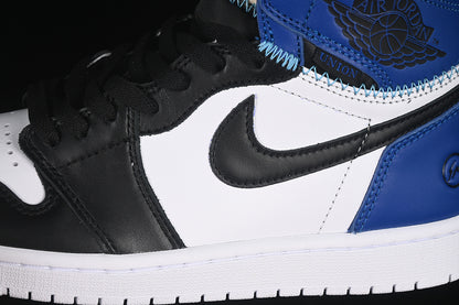 JORDAN 1 RETRO WHITE/BLACK/BLUE