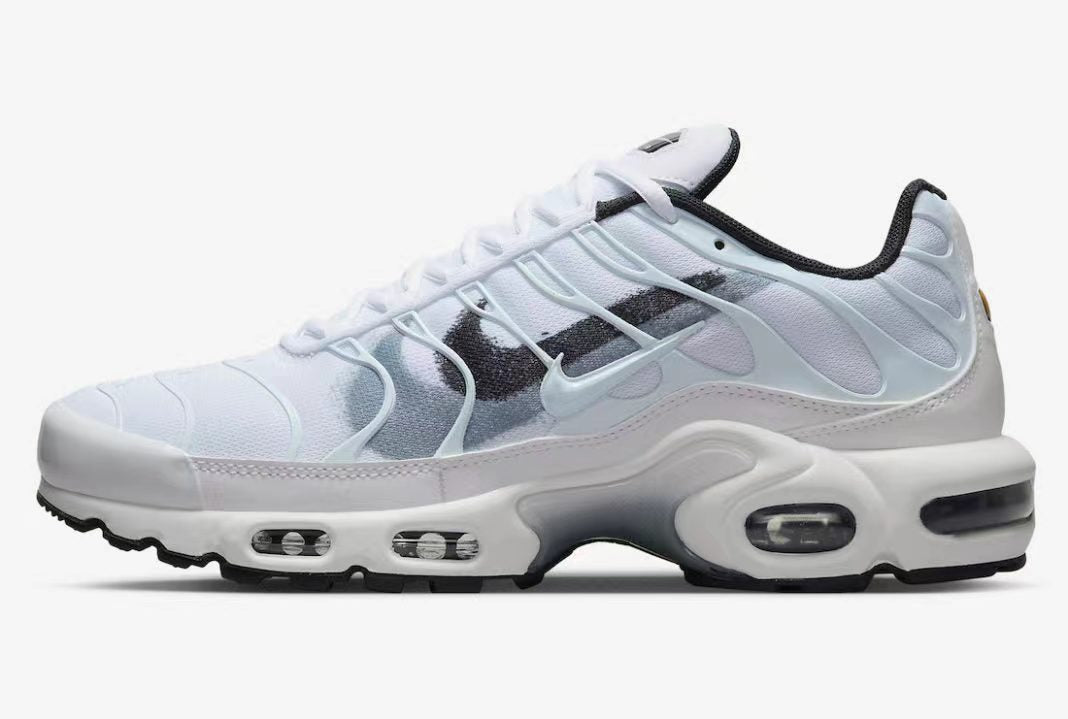 TN Air Max Plus Spray Paint White